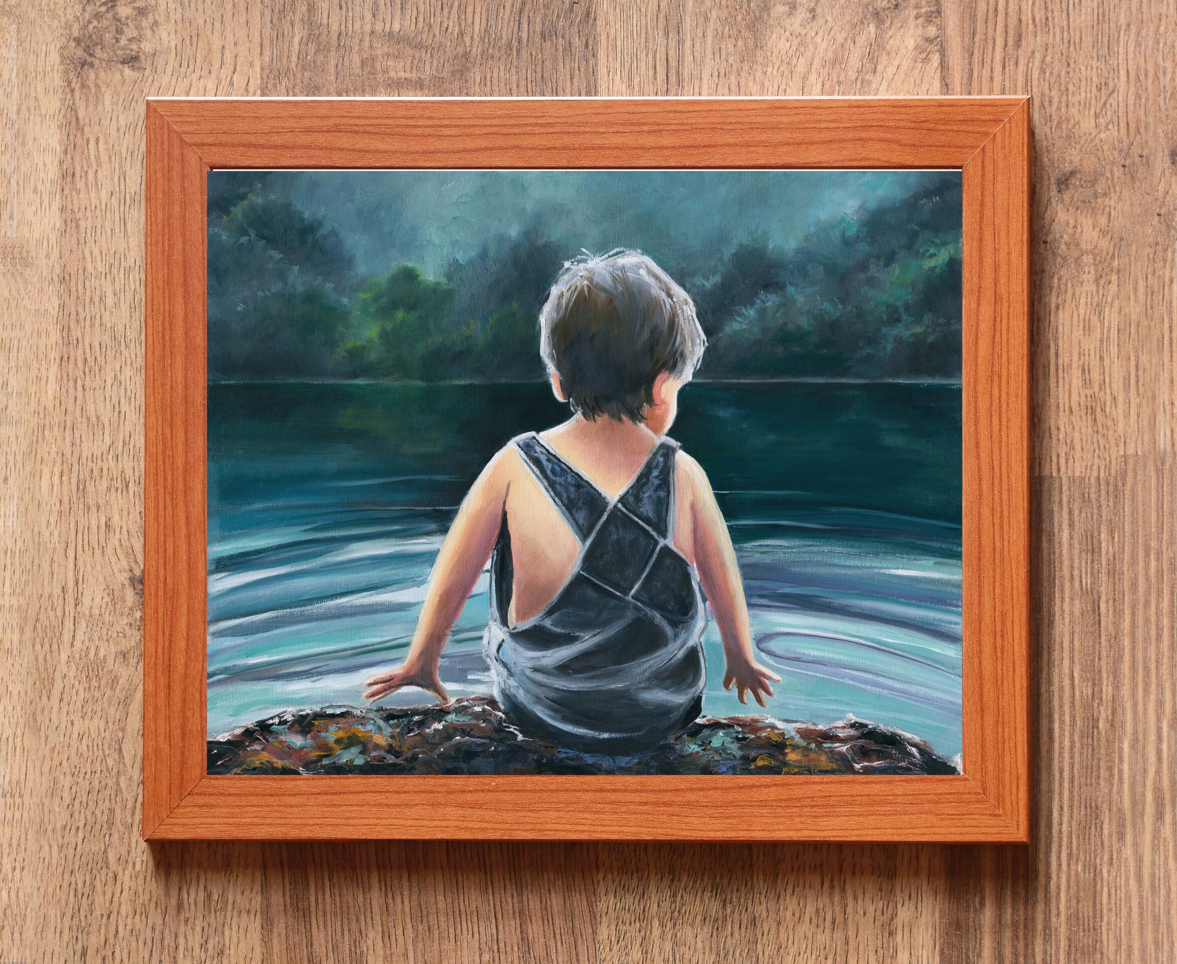 Pintura de lago de noche con niño jugando con el agua bajo reflejo de luna llena - 3