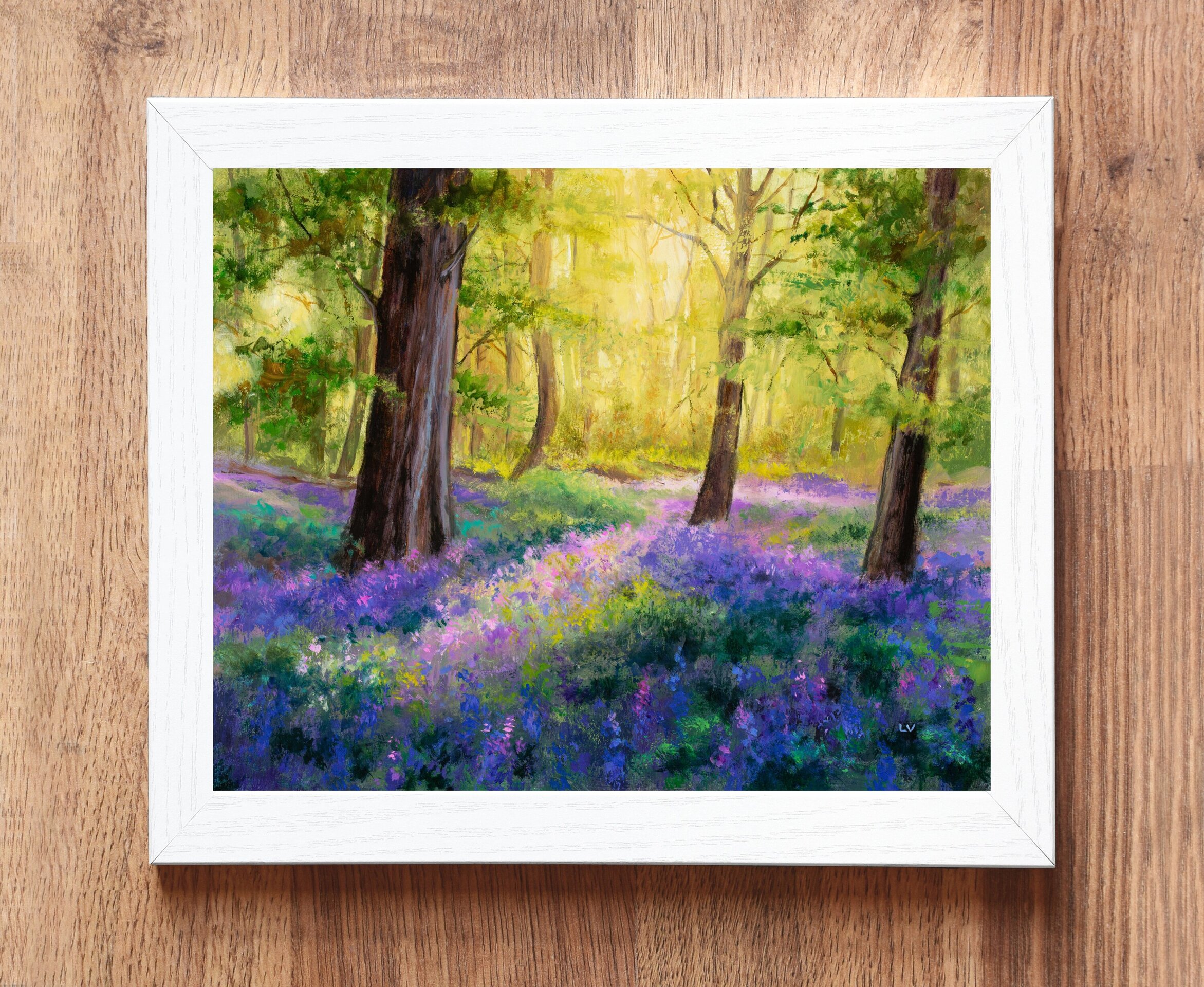 Pintura de campanillas azules en un bosque de hayas con luz entre los árboles - 4