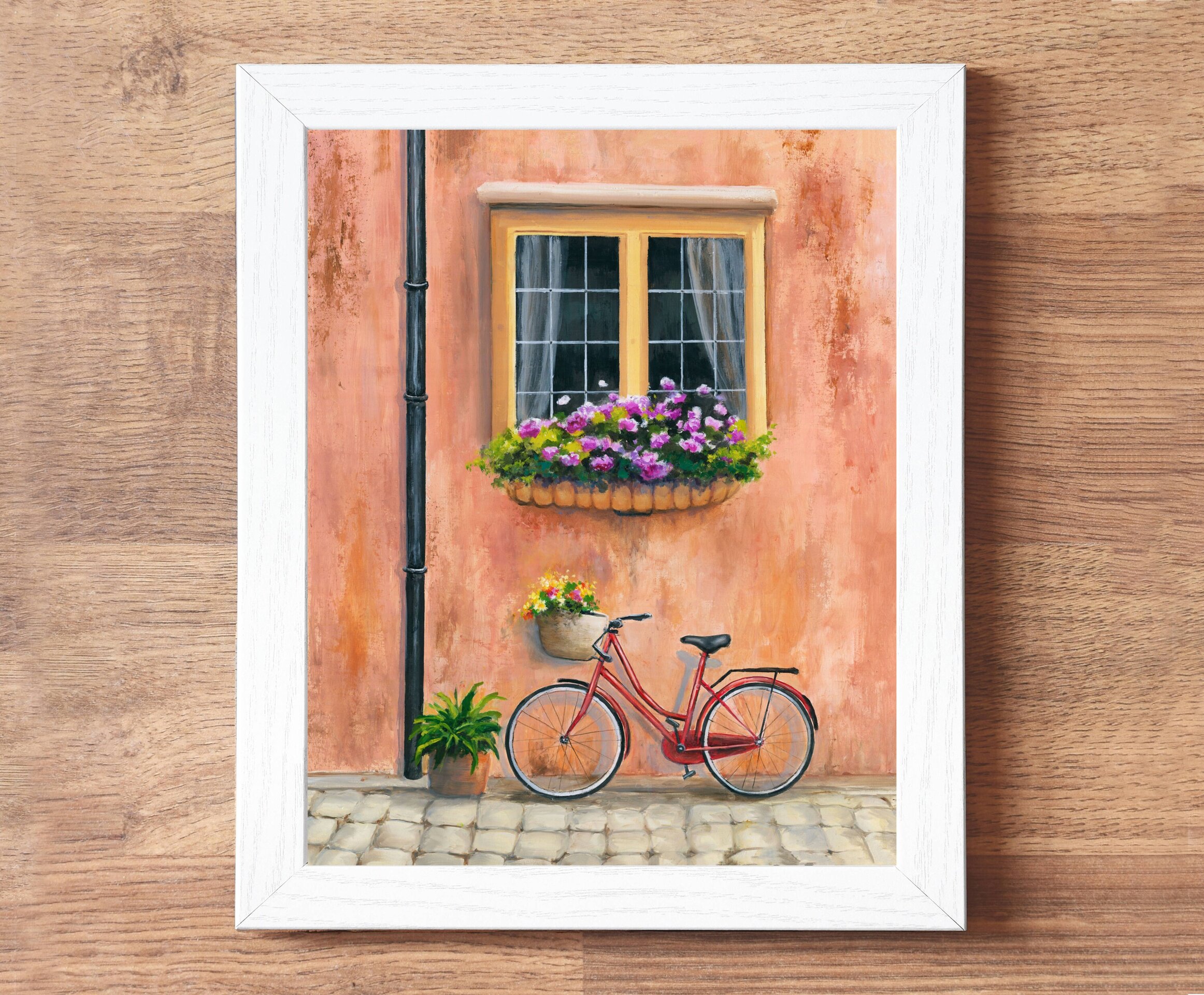 Bicicleta vintage roja bajo ventana con flores en calle antigua empedrada - 4