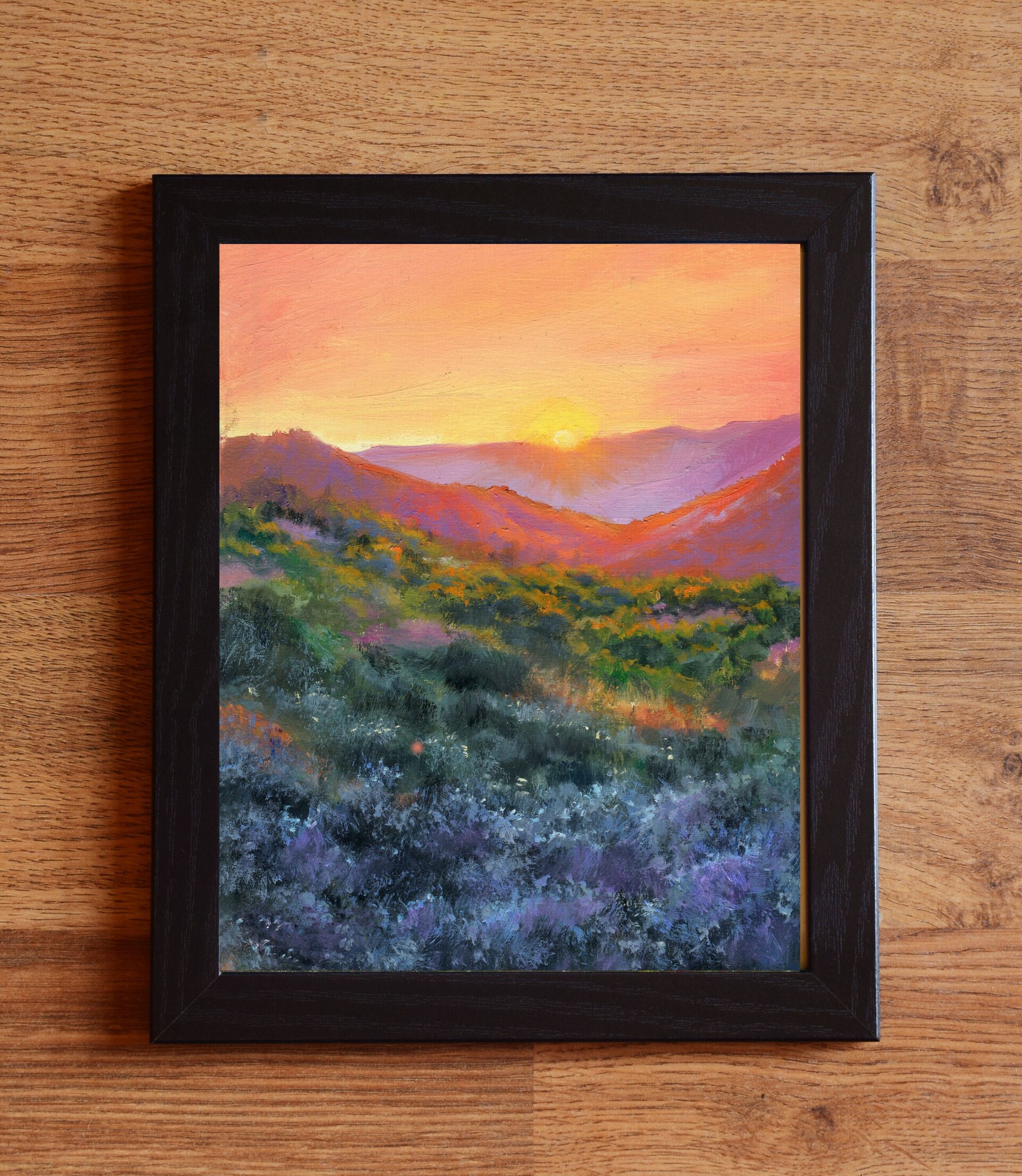 Óleo de desierto con colores intensos naranjas y azules. Montañas y profundidad - 2