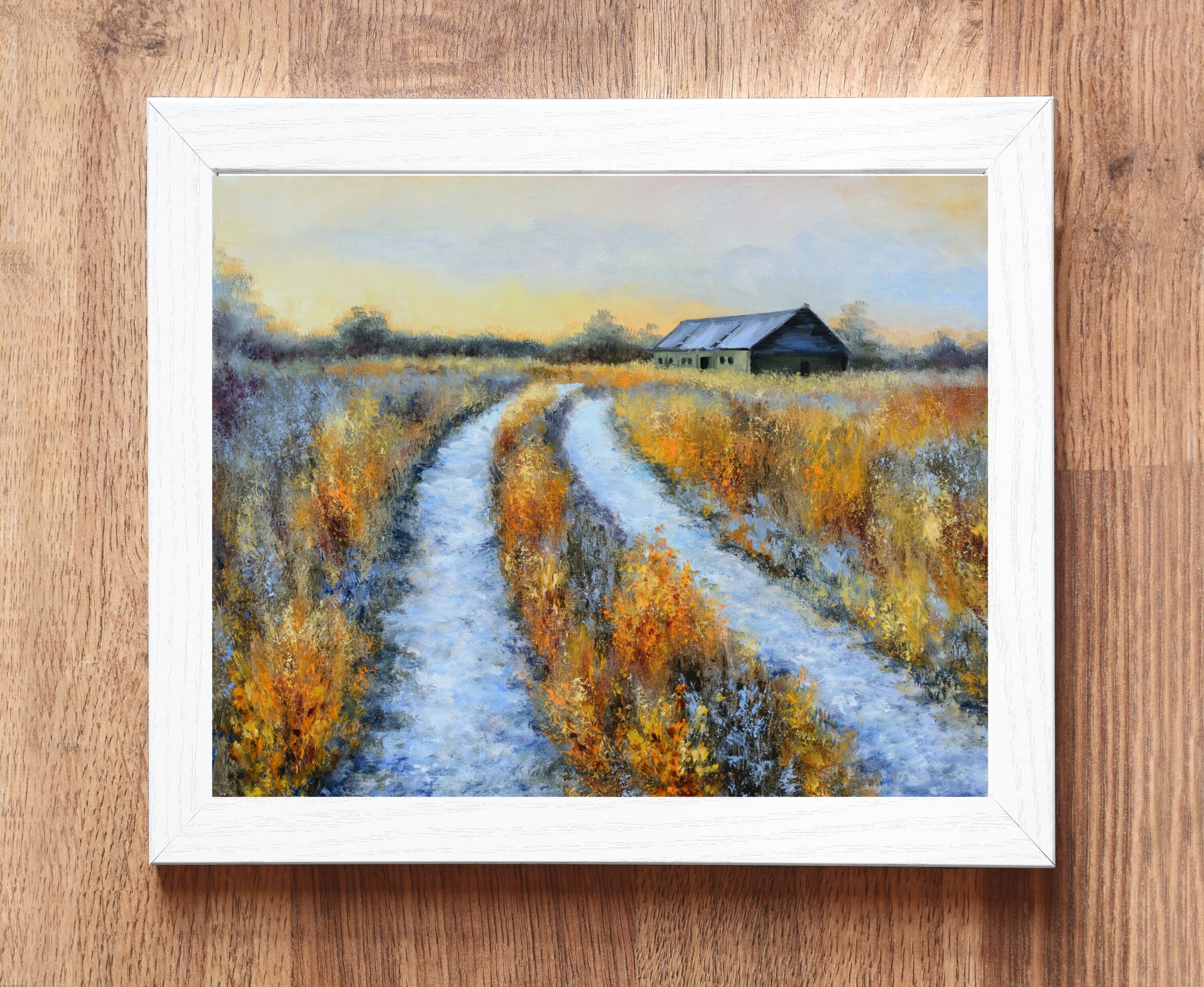 Pintura de camino rural con escarcha, nieve y granero en una pradera en invierno - 4