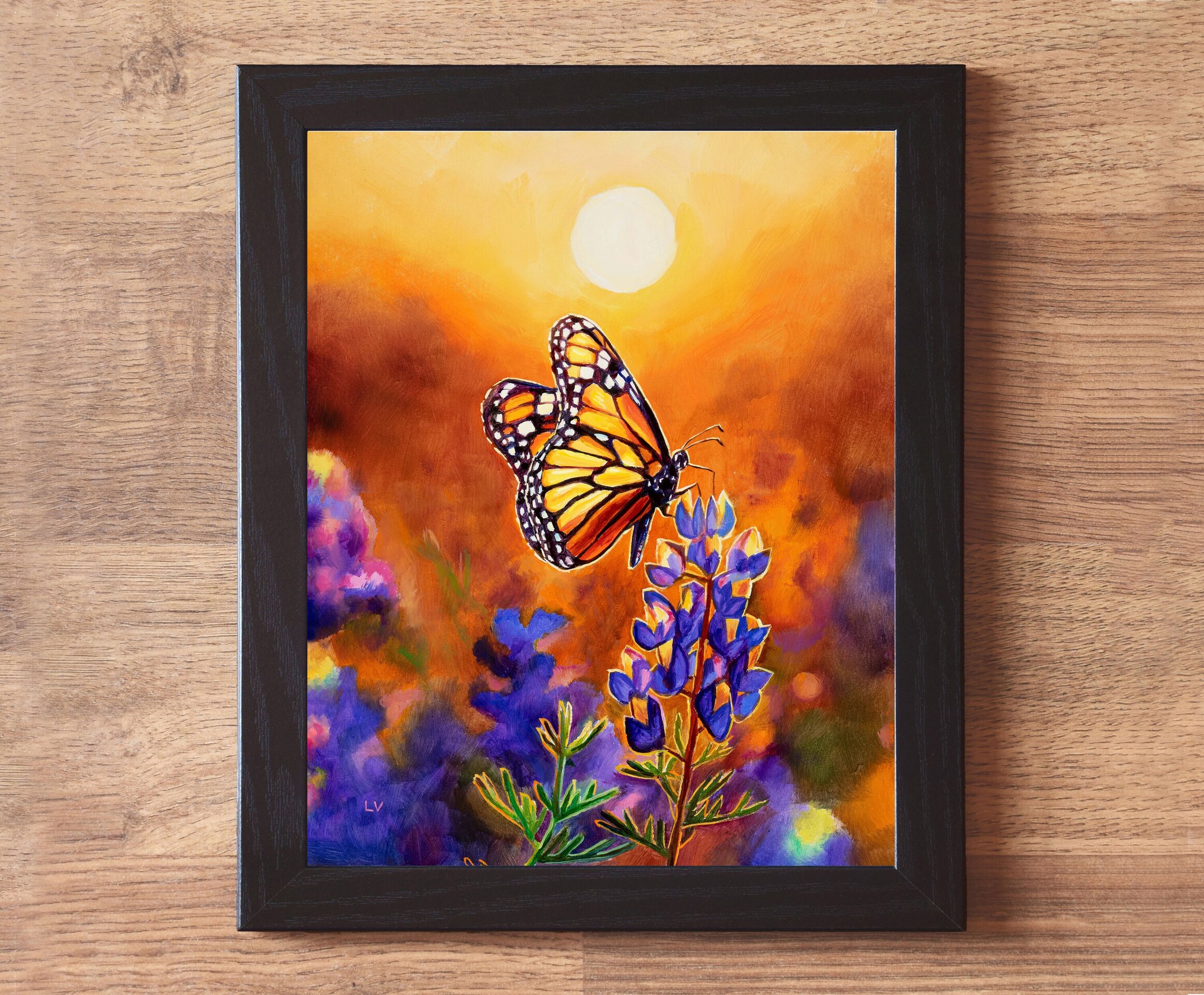 Cuadro al óleo de mariposa monarca sobre flores moradas al atardecer - 2