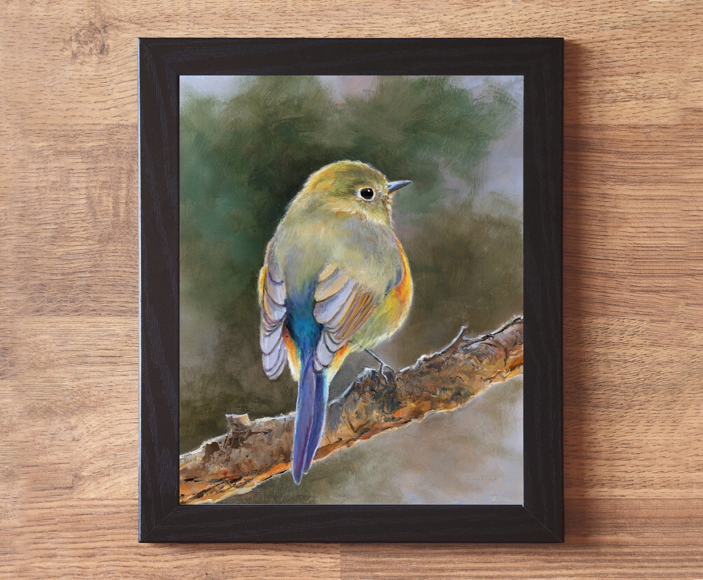 Pintura detallada y realista de pájaro amarillo sobre rama. Ave de cola azul - 2